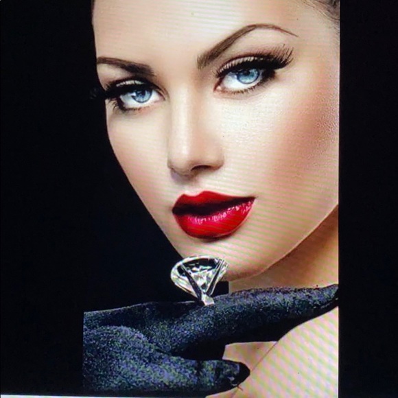 Meet your Posher, Top Rated Seller ❤️Love Offers❤️ - Picture 5 of 5